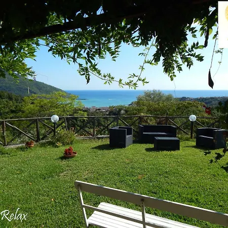 Altana Hotel *